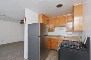 2823 U St, Sacramento, CA 95817 - Photo 2