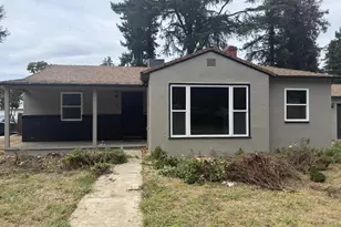 1328 College St, Woodland, CA 95695 - Photo 2