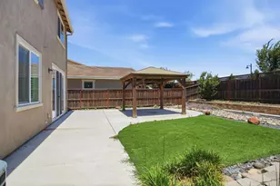 17738 Brandeis Ct, Lathrop, CA 95330 - Photo 26