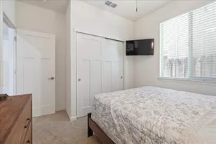9327 Wild Lilac Cir, Sacramento, CA 95829 - Photo 16
