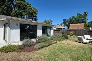 5171 49th St, Sacramento, CA 95820 - Photo 32