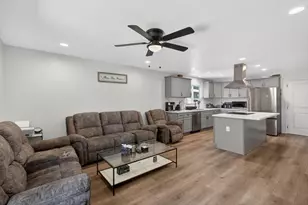 2880 Kennedy Dr, Yuba City, CA 95993 - Photo 14