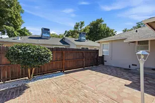 617 45th St, Sacramento, CA 95819 - Photo 32