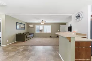 11 Oaks Ln, North Highlands, CA 95660 - Photo 6