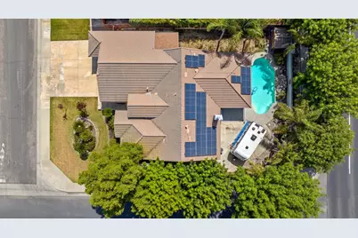 1547 W Claridge Court, Hanford, CA 93230 - Photo 2