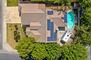 1547 W Claridge Ct, Hanford, CA 93230 - Photo 2