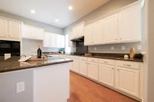 1749 Greywood Cir, Roseville, CA 95747 - Photo 10