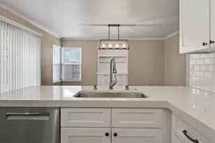 2225 Americana Dr, Roseville, CA 95747 - Photo 16