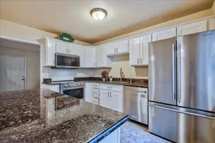 515 Hilltop Dr, Auburn, CA 95603 - Photo 10