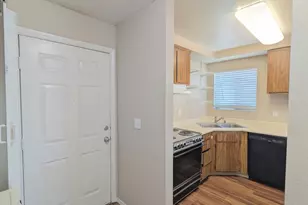 7441 Auburn Oaks Ct, Citrus Heights, CA 95621 - Photo 4