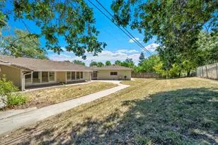 832 Prow Ct, Sacramento, CA 95822 - Photo 34