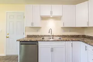 1208 Feather Ave, Oroville, CA 95965 - Photo 6