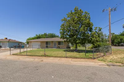 1208 Feather Avenue, Oroville, CA 95965 - Photo 2
