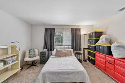 2292 Woodside Lane #12, Sacramento, CA 95825 - Photo 18