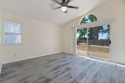 6427 Canyon Creek Way, Elk Grove, CA 95758 - Photo 20