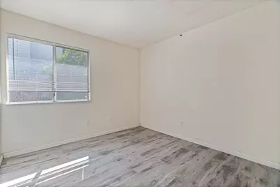 6427 Canyon Creek Way, Elk Grove, CA 95758 - Photo 18