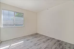 6427 Canyon Creek Way, Elk Grove, CA 95758 - Photo 18