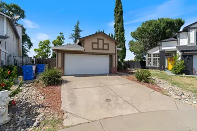 6427 Canyon Creek Way, Elk Grove, CA 95758 - Photo 2