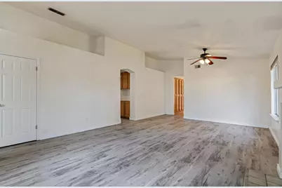 6427 Canyon Creek Way, Elk Grove, CA 95758 - Photo 6