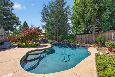 124 Blue Bonnet Court, Roseville, CA 95661 - Photo 2