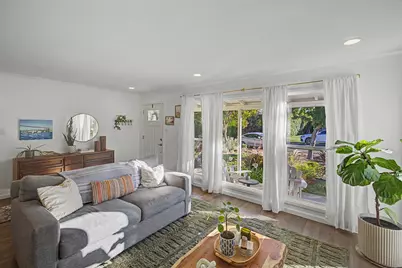 3933 Loreto Way, Sacramento, CA 95821 - Photo 6