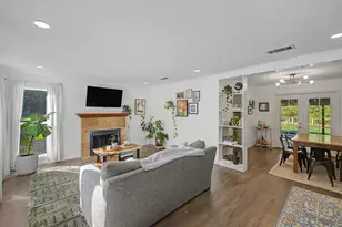 3933 Loreto Way, Sacramento, CA 95821 - Photo 2