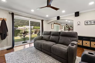 1391 Los Padres Way, Sacramento, CA 95831 - Photo 14