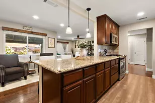 1391 Los Padres Wy, Sacramento, CA 95831 - Photo 6