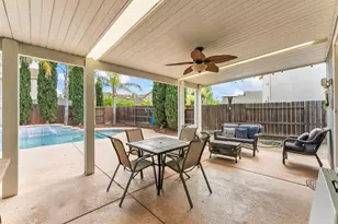 9656 Holly Glen Way, Elk Grove, CA 95757 - Photo 30