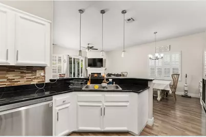 9656 Holly Glen Way, Elk Grove, CA 95757 - Photo 8