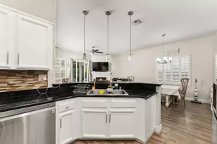 9656 Holly Glen Way, Elk Grove, CA 95757 - Photo 8