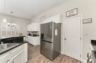 9656 Holly Glen Way, Elk Grove, CA 95757 - Photo 10