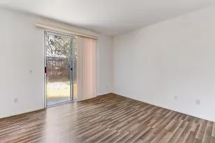 8203 Gardenside Ct, Sacramento, CA 95829 - Photo 18