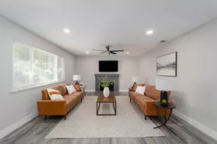 10216 Rockingham Dr, Sacramento, CA 95827 - Photo 8
