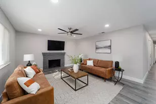 10216 Rockingham Dr, Sacramento, CA 95827 - Photo 10