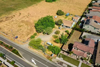 1957 W Woodward Avenue, Manteca, CA 95337 - Photo 10