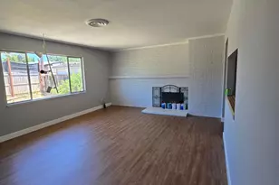7233 Lindale Dr, Sacramento, CA 95828 - Photo 20