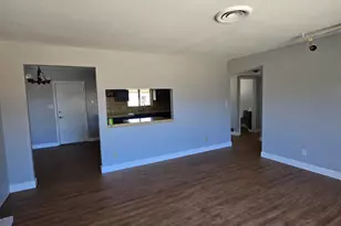 7233 Lindale Dr, Sacramento, CA 95828 - Photo 22