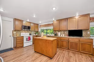 3365 Oakcreek Dr, Rocklin, CA 95677 - Photo 30