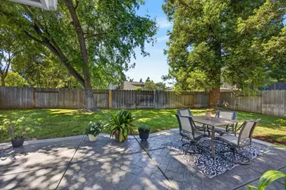 9286 Laguna Green Court, Elk Grove, CA 95758 - Photo 54