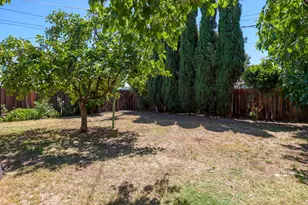 2255 Empress St, Sacramento, CA 95815 - Photo 24