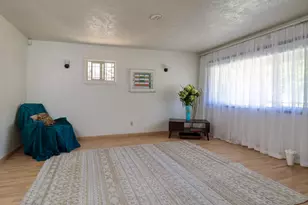 2255 Empress St, Sacramento, CA 95815 - Photo 6