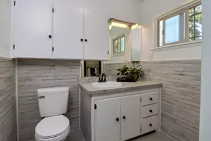 2255 Empress St, Sacramento, CA 95815 - Photo 16