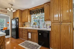806 S Mills Ave, Lodi, CA 95242 - Photo 8