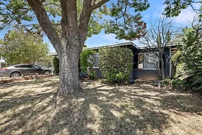 6025 34th Avenue, Sacramento, CA 95824 - Photo 2
