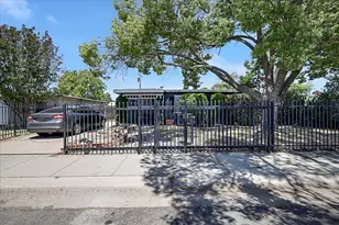 6025 34th Ave, Sacramento, CA 95824 - Photo 4