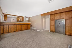 9241 Linda Rio Dr, Sacramento, CA 95826 - Photo 32