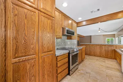 9241 Linda Rio Drive, Sacramento, CA 95826 - Photo 22