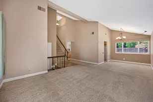 9241 Linda Rio Dr, Sacramento, CA 95826 - Photo 18
