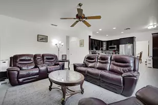 8401 Carriage Oaks Way, Antelope, CA 95843 - Photo 16